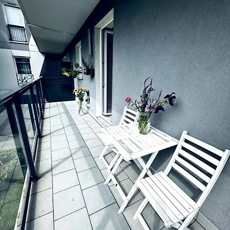 Cosy Near Stadion Narodowy Appartamento *