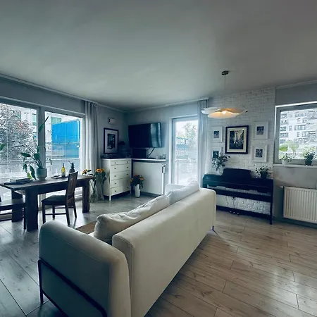 דירה Cosy Near Stadion Narodowy ורשה